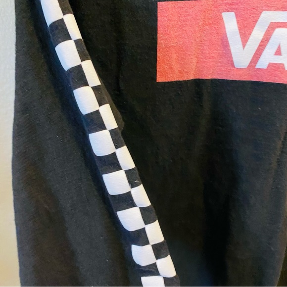 ⭐️ VANS Black Long Sleeved Logo Tee - Picture 4 of 5